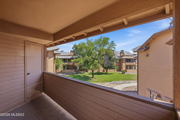 Property Photo: 1710 W Park Wood Lane 177 AZ 85746