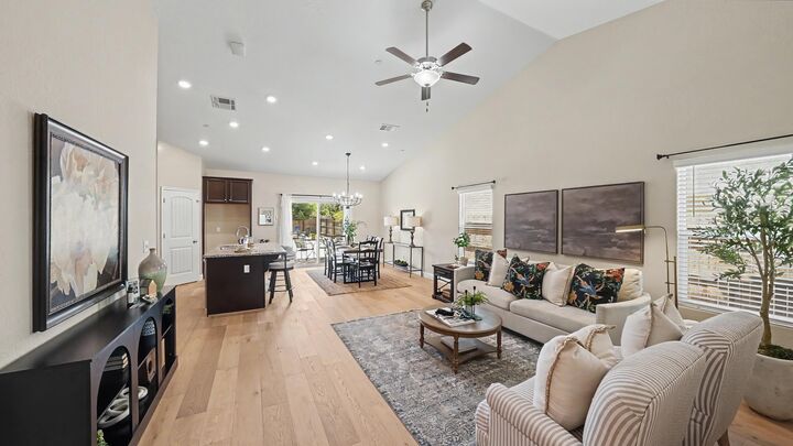 Property Photo:  3615 E Westcott Avenue  CA 93292 