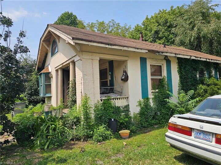 Property Photo:  504 NW Hospital Avenue  NC 28645 