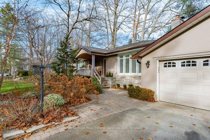 Property Photo: 349 Wedgewood Drive ON L6J 4R6