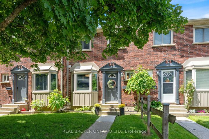 Photo de la propriété:  149 Brantwood Park Road  ON N3P 1X9 