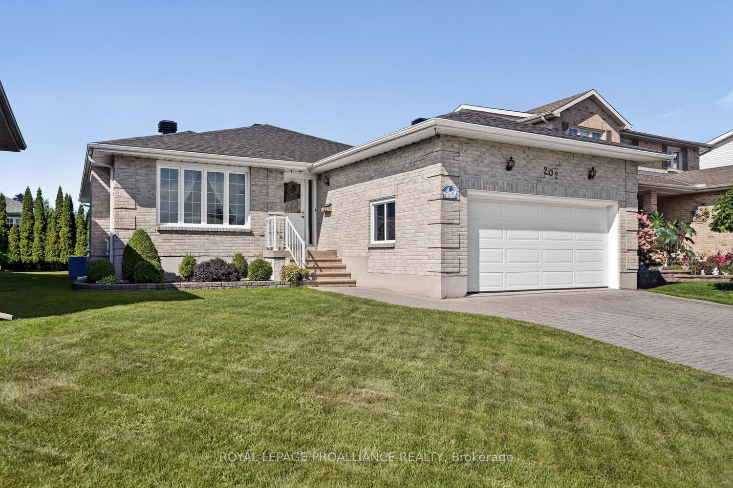 Property Photo: 202 Beley Street ON K6V 6Z8