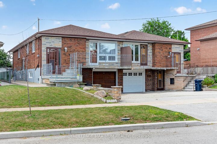 Property Photo: 11 Hisey Crescent ON M3N 1T9