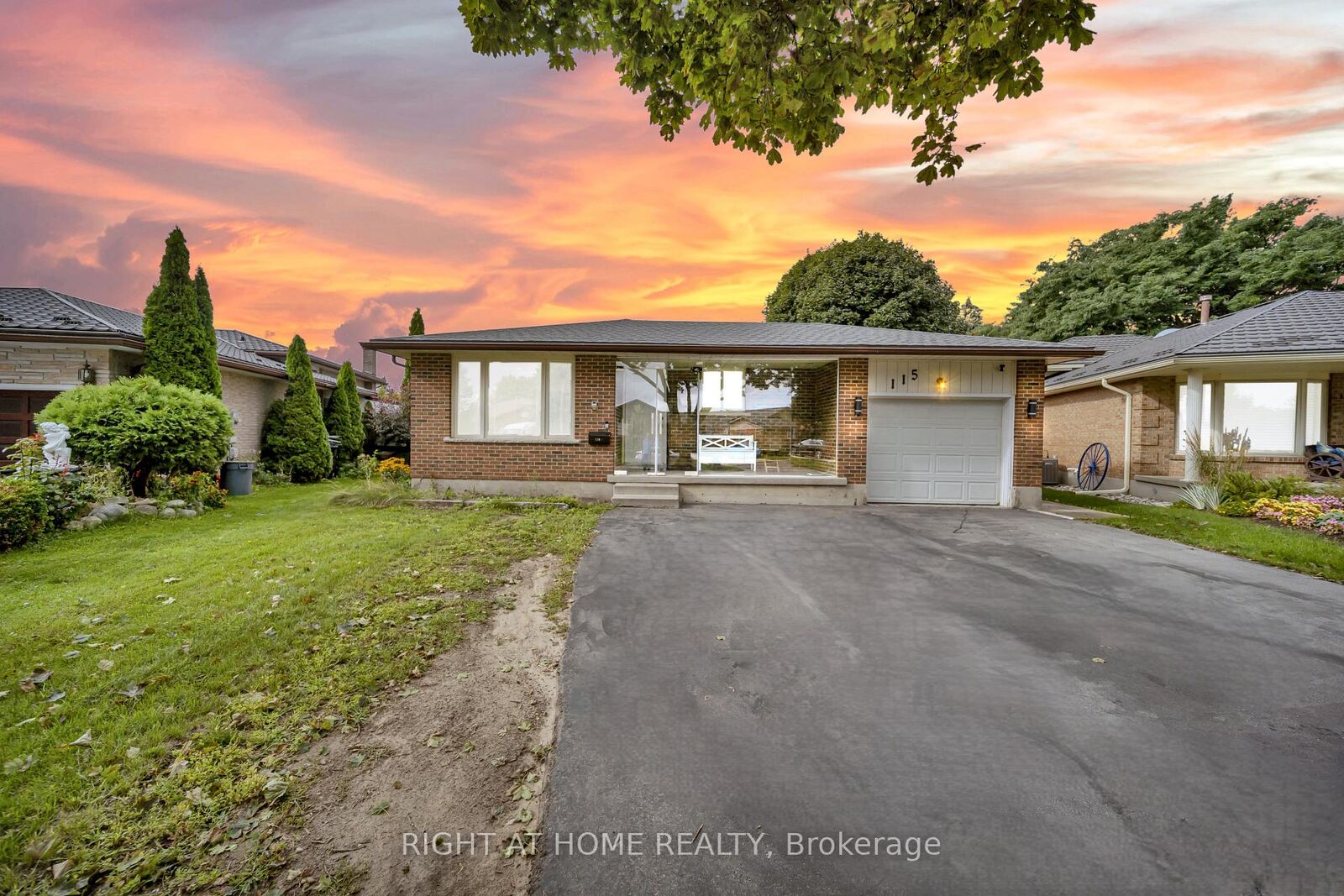 Property Photo:  115 Countryside (Main Only) Crescent  ON N2E 2S8 