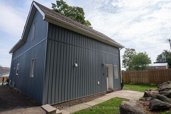 Property Photo:  408 William Street  ON L9V 2W9 