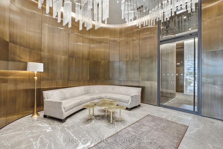 Property Photo: 200 Bloor Street W 3103 ON M5B 1T8