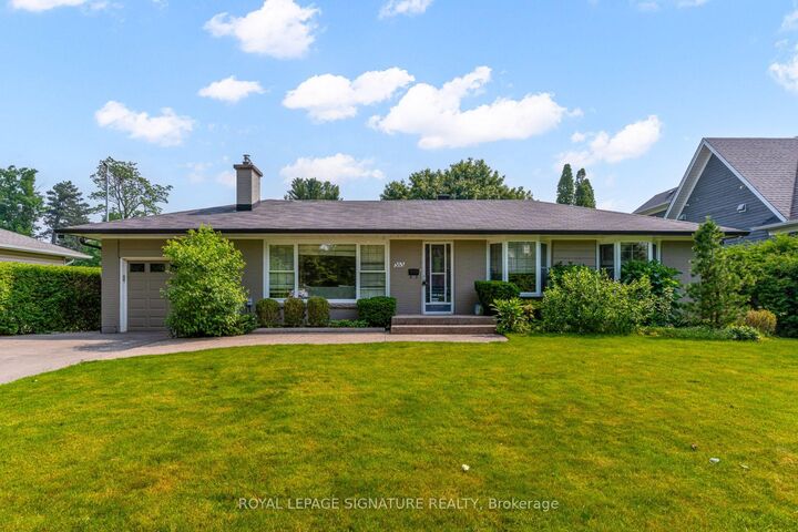 383 Maplehurst Avenue — photo 1