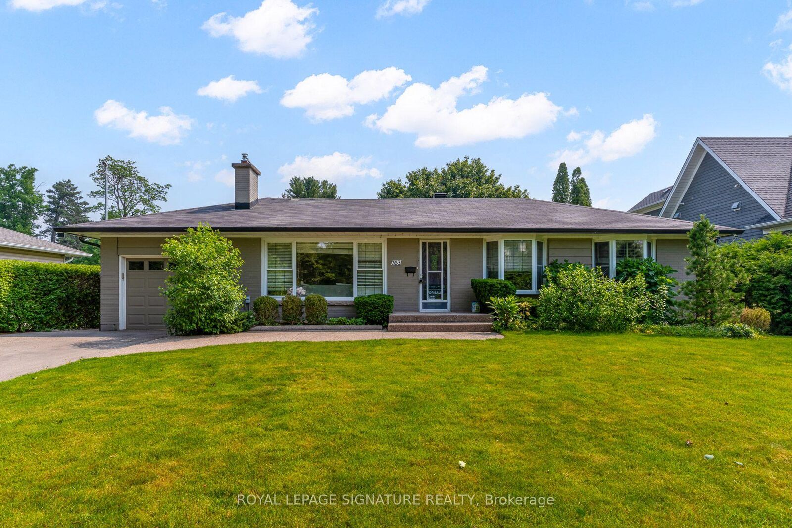 Property Photo: 383 Maplehurst Avenue ON L6L 4Y3