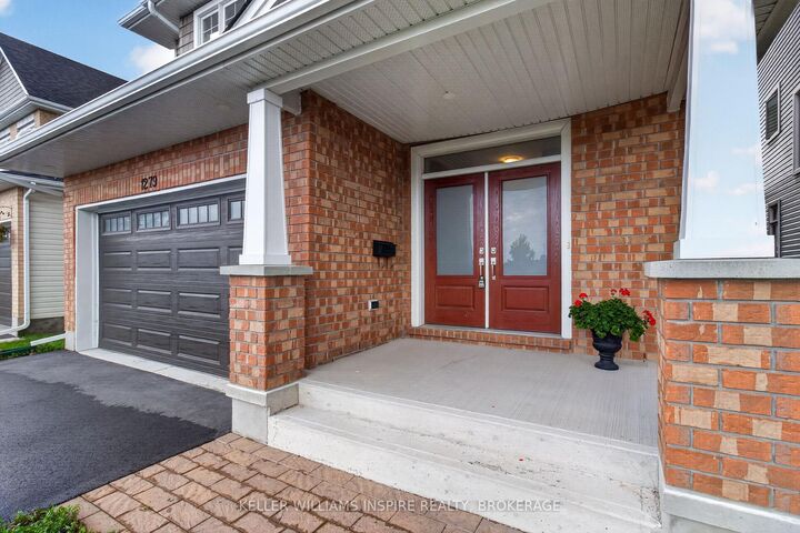 Property Photo: 1279 Wheathill Street ON K7M 0H4