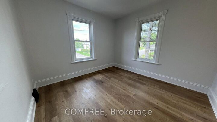 Property Photo:  190 McAllister Street  ON K8A 3G2 