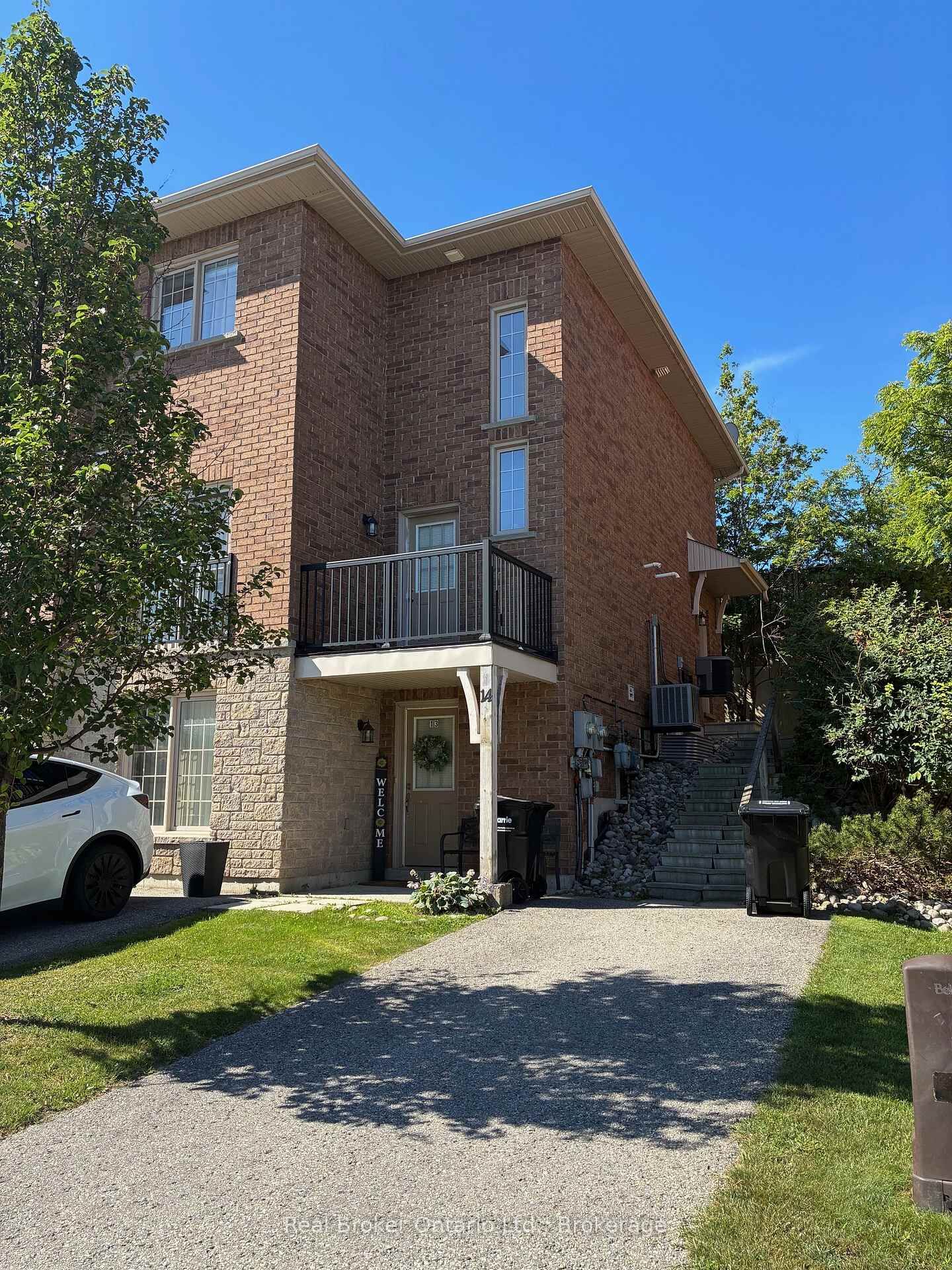 Property Photo:  175 Stanley Street 13  ON L4M 0G2 