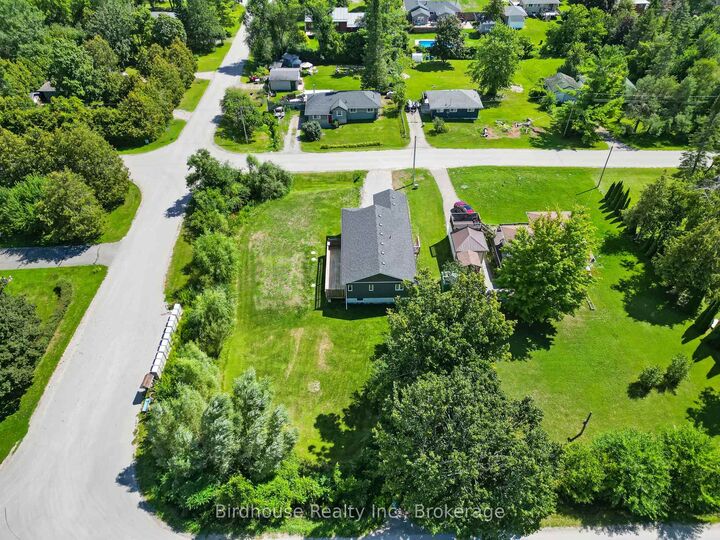Property Photo: 223 Crosby Drive ON K0M 1A0