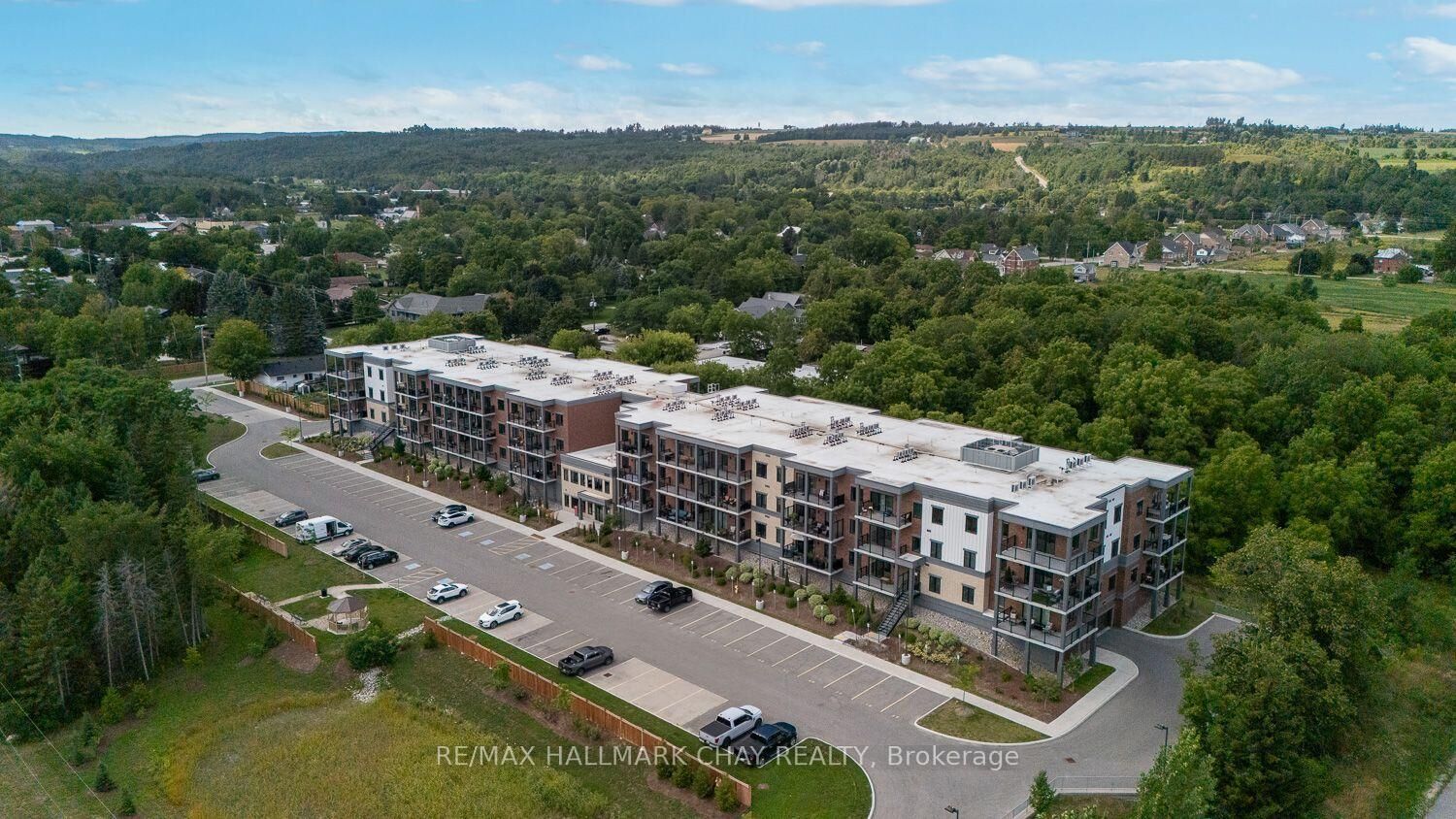Property Photo:  121 Mary Street 203  ON L0M 1G0 