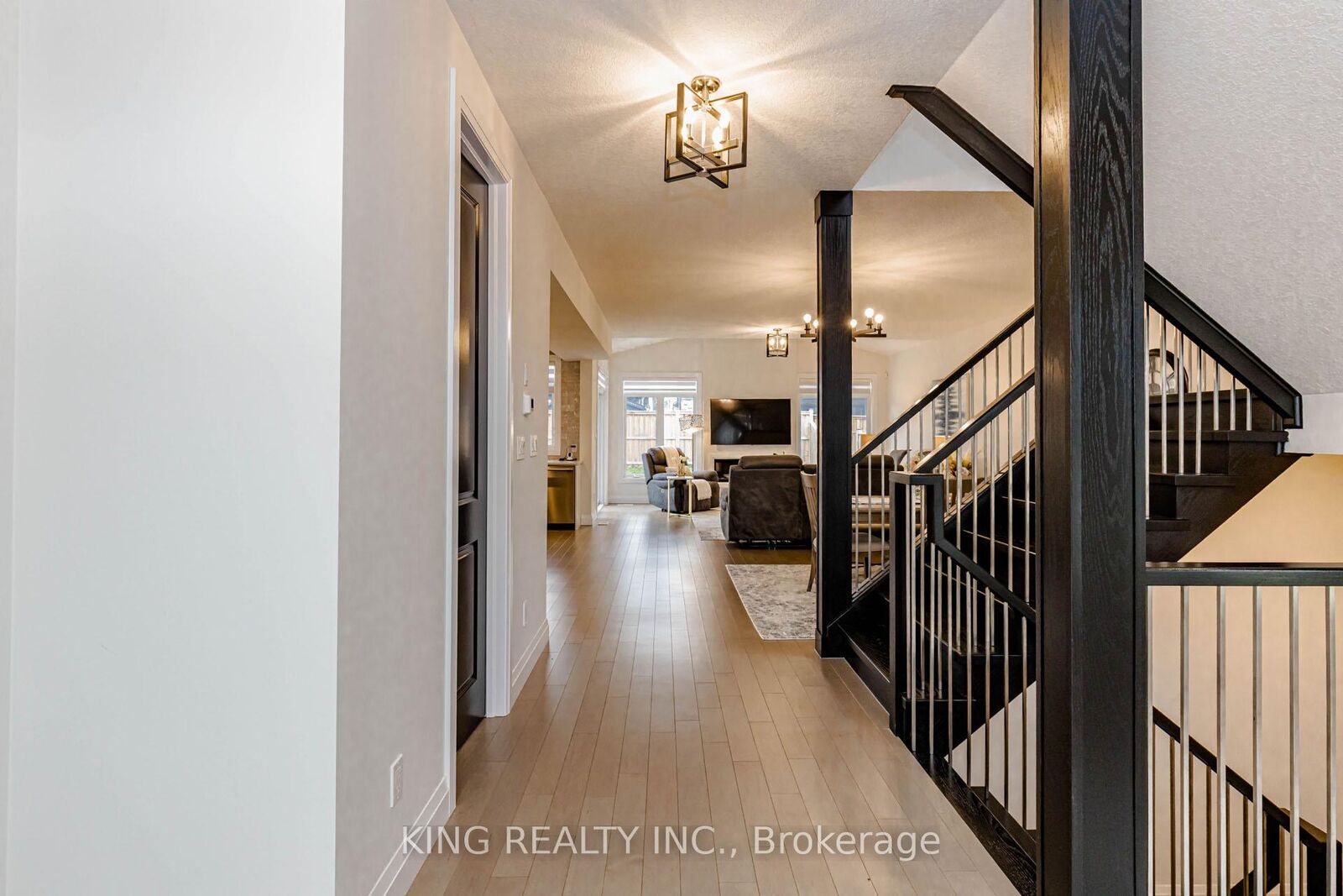 Property Photo:  4091 Campbell Street N Upper  ON N6P 0H5 