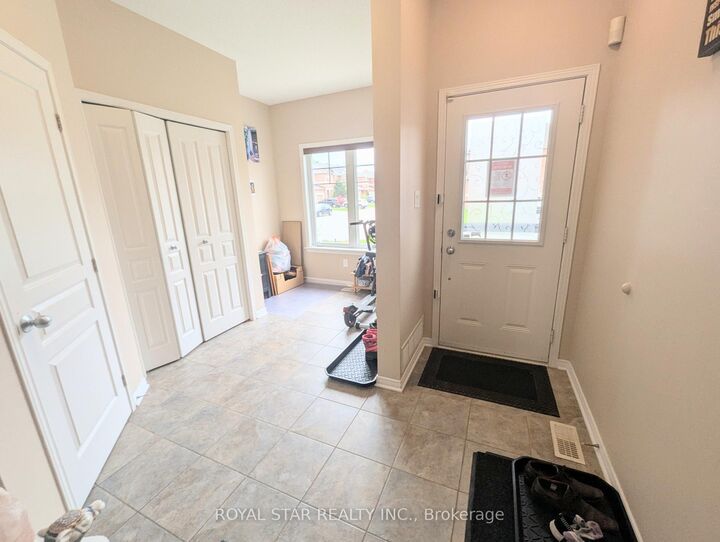 Property Photo:  531 Fordell Avenue  ON K2W 0B7 