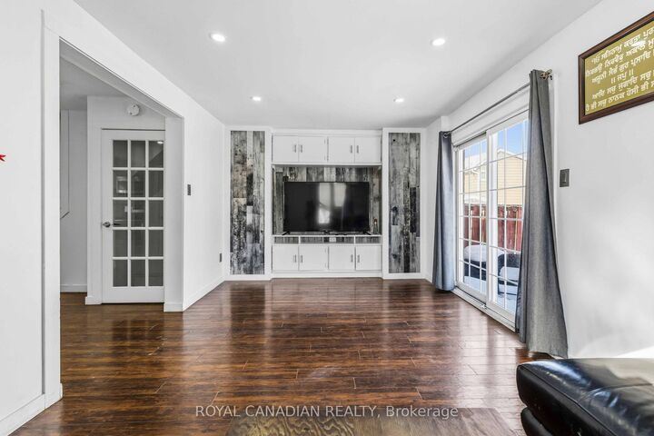 Property Photo: 9 Horatio Court ON L6S 1X8