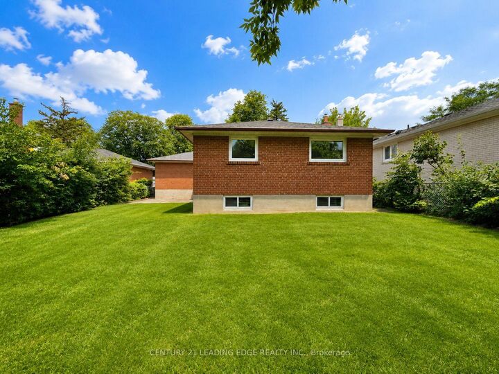 Property Photo: 46 Adamede Crescent ON M2H 1B7