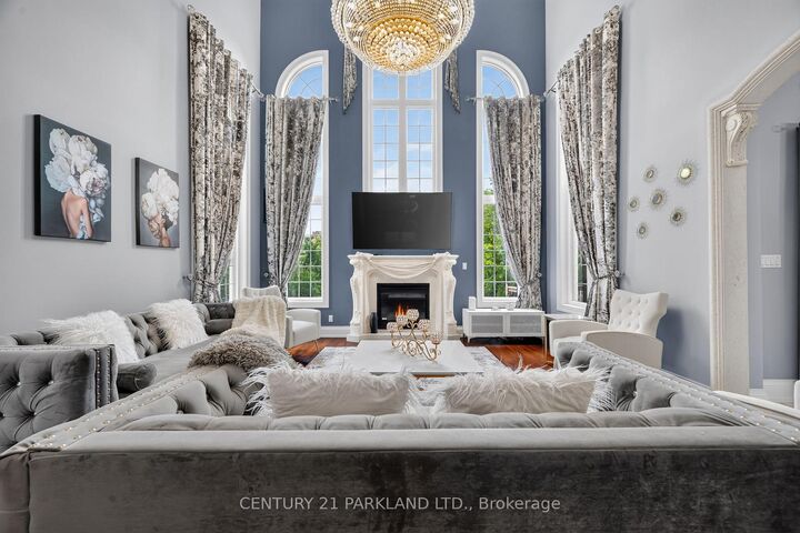 Property Photo: 101 Elgin Mills Road W ON L4C 4M1