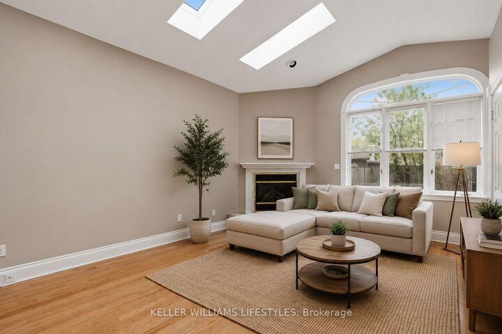 Property Photo:  303 Pall Mall Street  ON N6B 2G8 
