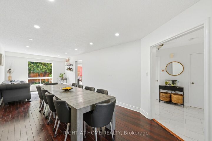 Property Photo: 2295 Wildwood Crescent ON L1X 2R8