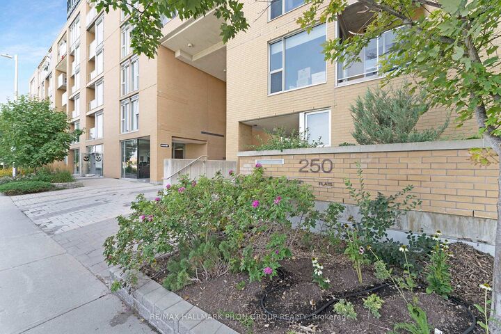 Property Photo: 250 Lett Street 905 ON K1R 0A8