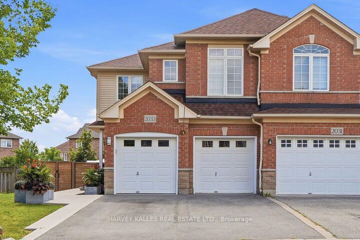 2033 Redstone Crescent — photo 1