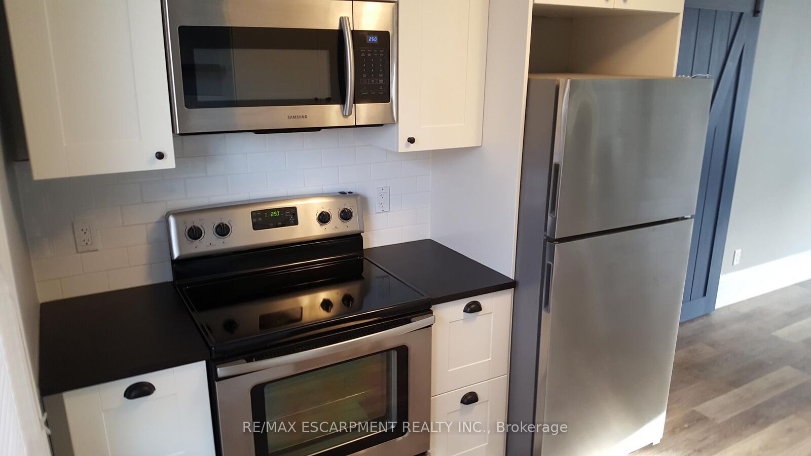 Property Photo: 47 Sherman Avenue S 3 ON L8M 2P6