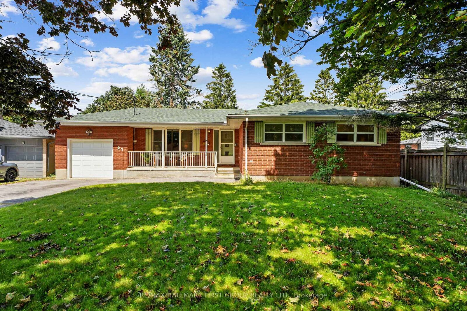 Property Photo:  21 Gardiner Crescent  ON K9A 1W7 