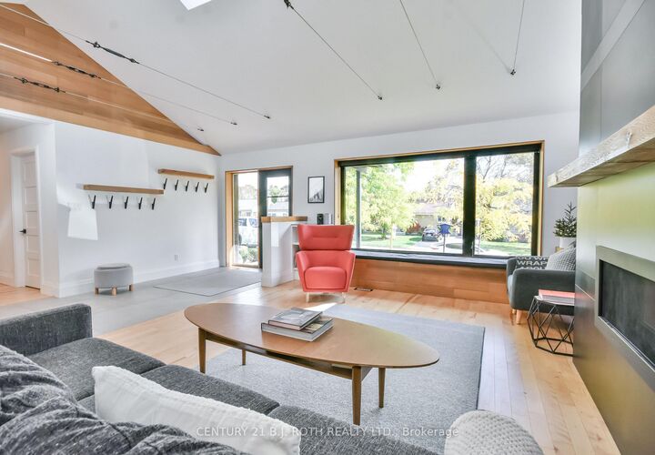 Property Photo: 20 Weldon Street ON L4M 4J4