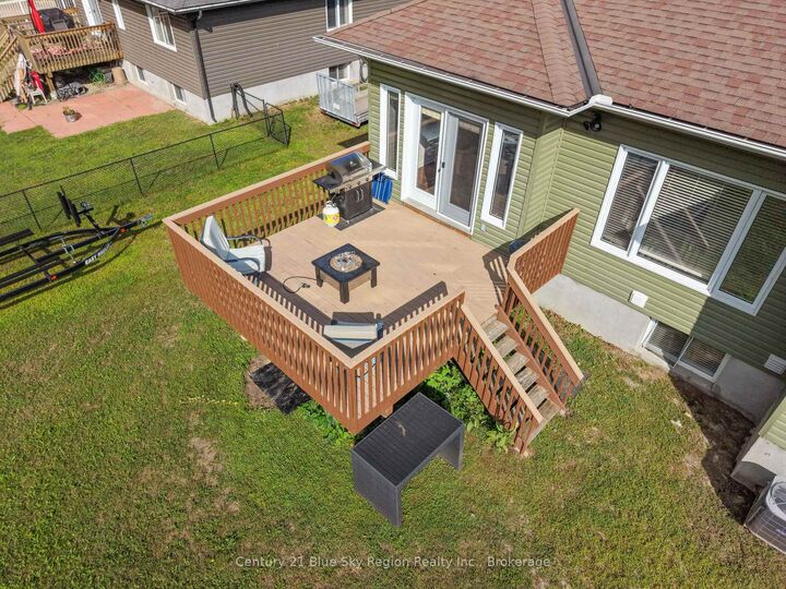 Property Photo:  24 Osprey Crescent  ON P0H 1H0 