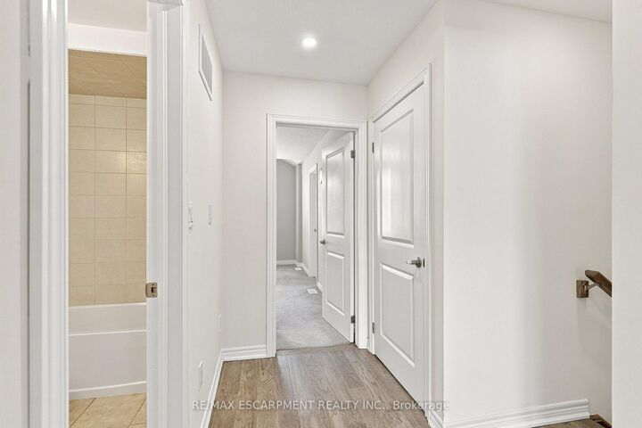 19 Mia Drive — photo 1