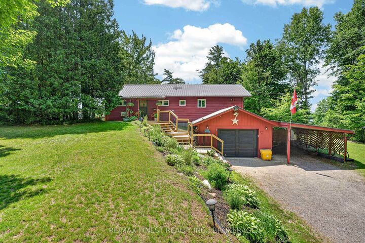 1067 Island View Lane E — photo 1