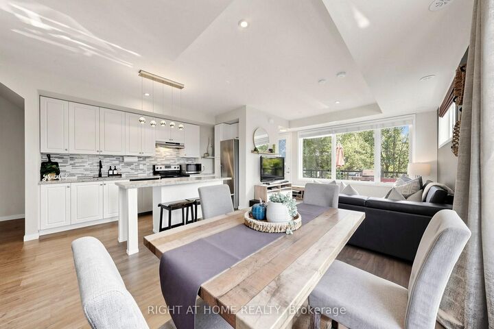 Property Photo: 400 Alex Garner Circle 75 ON L4G 3G5