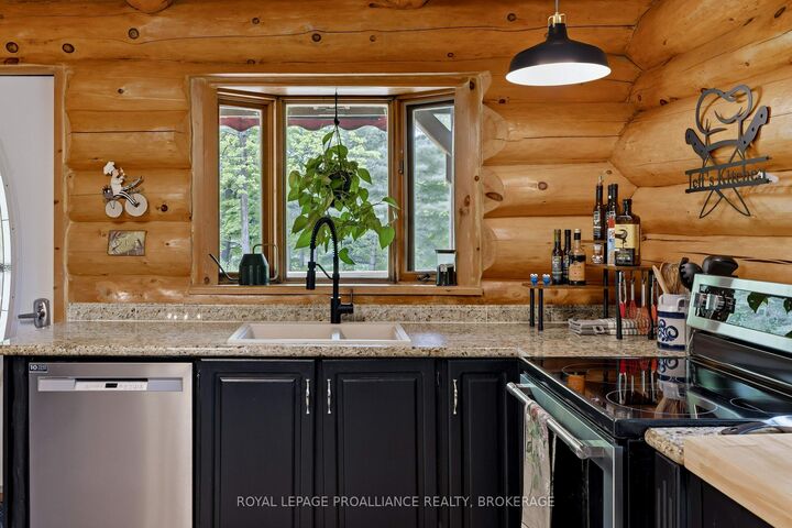 Property Photo: 156 Darlingside Drive ON K0E 1L0