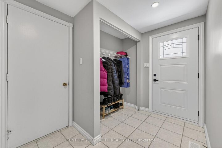 Property Photo:  6 Ford Street  ON L4N 5X2 