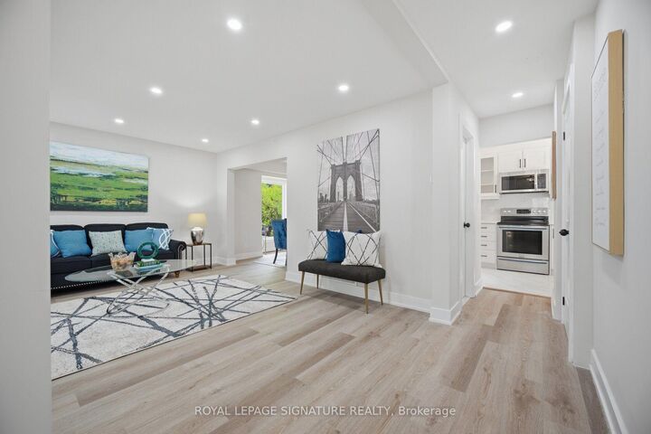 Property Photo: 1345 Playford Road ON L5J 3V9