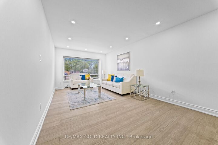 Property Photo:  88 Goldcrest Road  ON L6S 1G8 