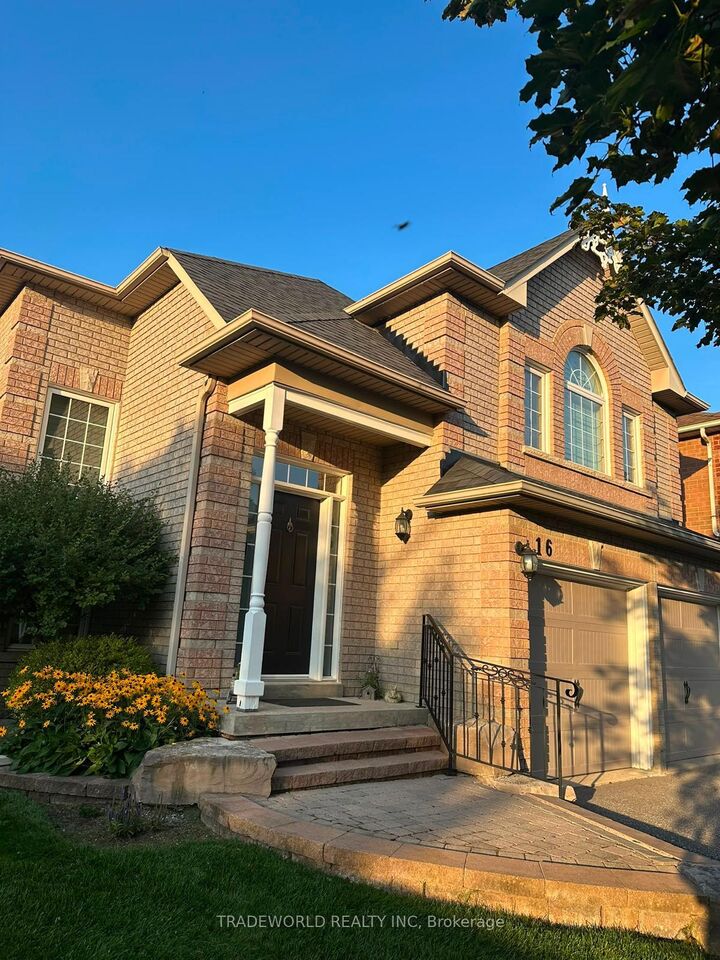 Property Photo: 16 Chessman Court ON L4A 1K7