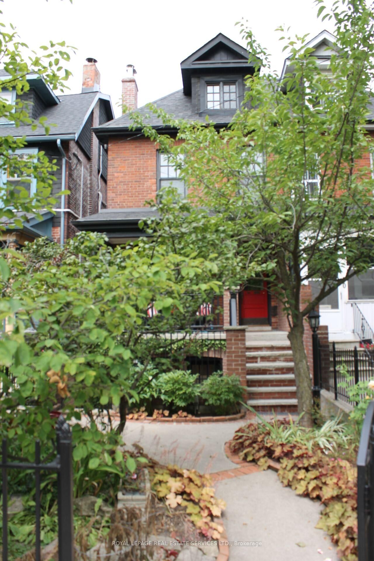 Property Photo:  82 Galley Avenue Lower L  ON M6R 1H1 
