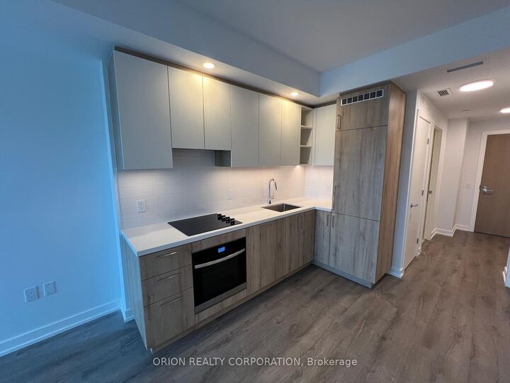 Property Photo:  5 Meadowdale Road 703  ON L4K 0C7 