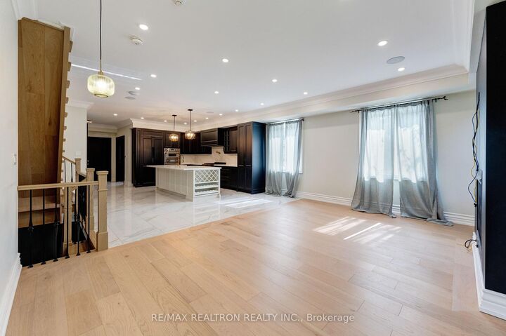 Property Photo: 32 Bradfield Avenue W ON M8Z 2A3