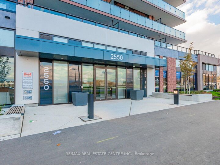 Property Photo:  2550 Simcoe Street 2313  ON L1L 0R5 
