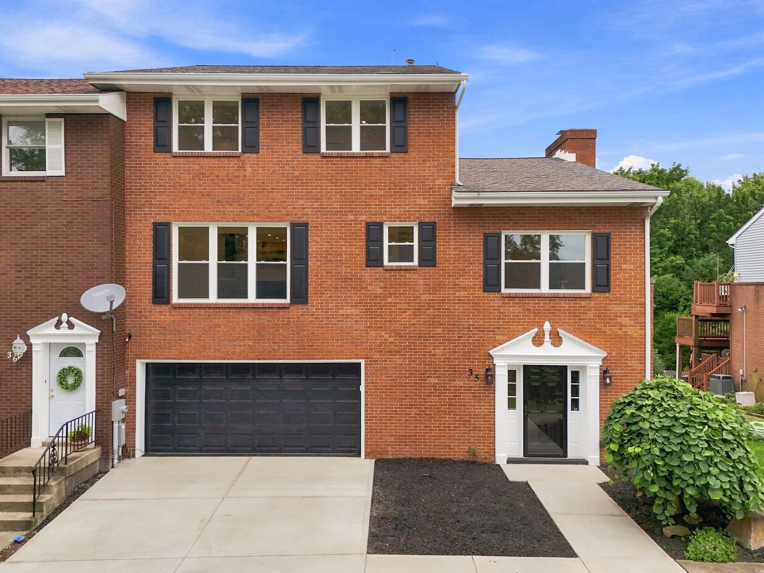 Property Photo:  35 Manorfield Circle  PA 15626 
