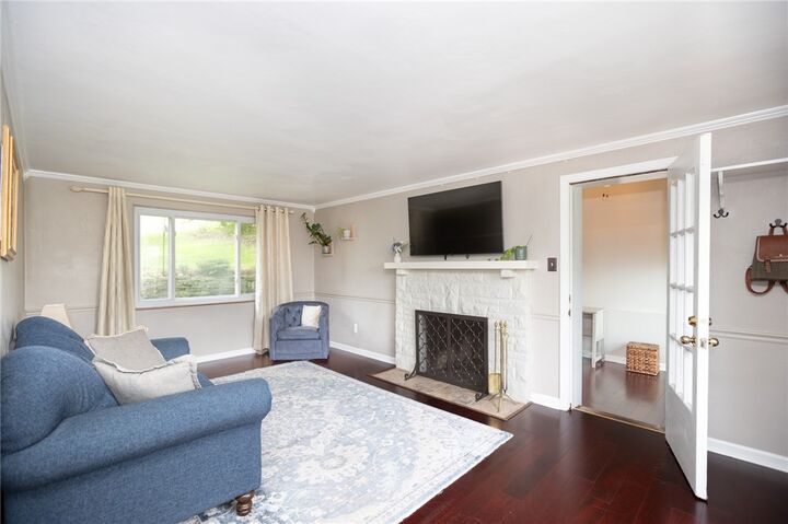 Property Photo: 91 Seneca Dr PA 15228