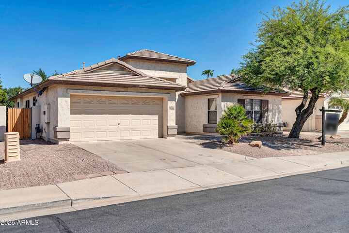 Property Photo: 6434 W Kristal Way AZ 85308