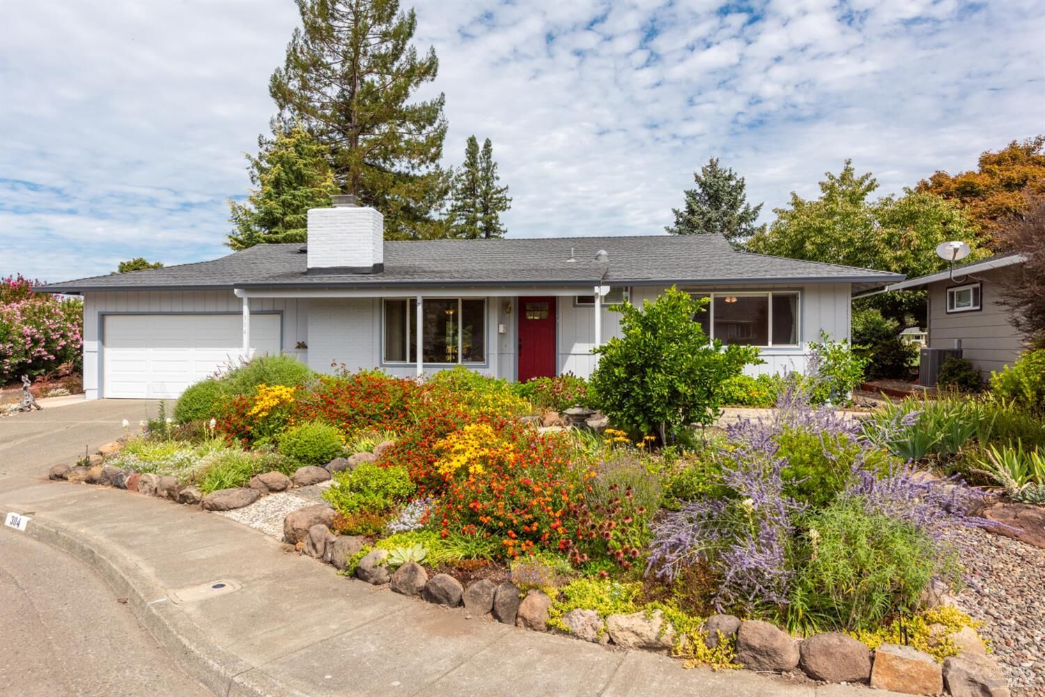 Property Photo:  304 Mockingbird Circle  CA 95409 