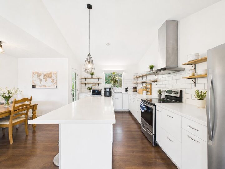 Property Photo: 2575 Ashurst Avenue BC V3K 5T7
