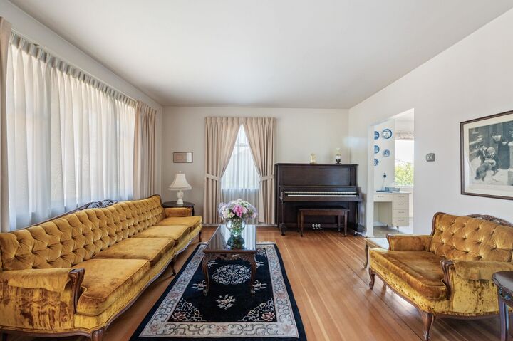 Property Photo: 454 Elmer Street BC V3L 4M5