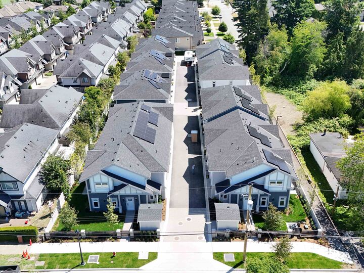 Property Photo: 7100 Ash Street 3 BC V6Y 0N4