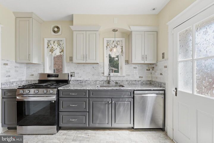 Property Photo:  2717 Northern Parkway  MD 21214 